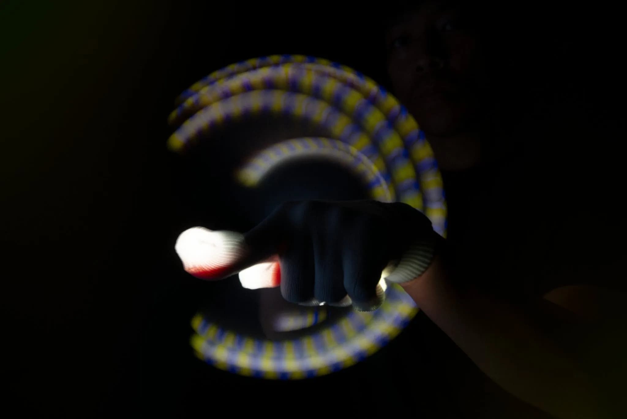 Aeos Glove Set - Autoplay all night Feature Image