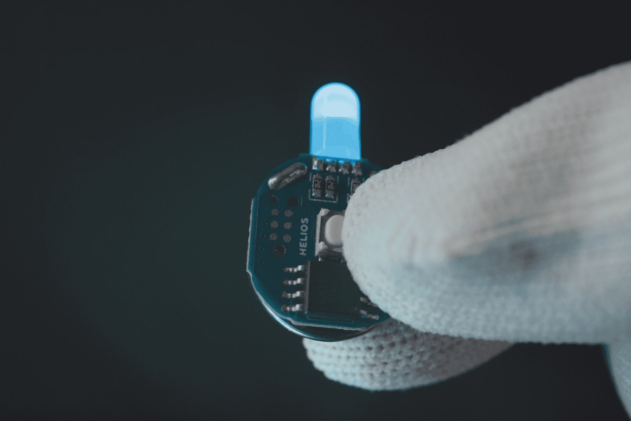 Helios Glove Set - Intuitive Control Feature Image